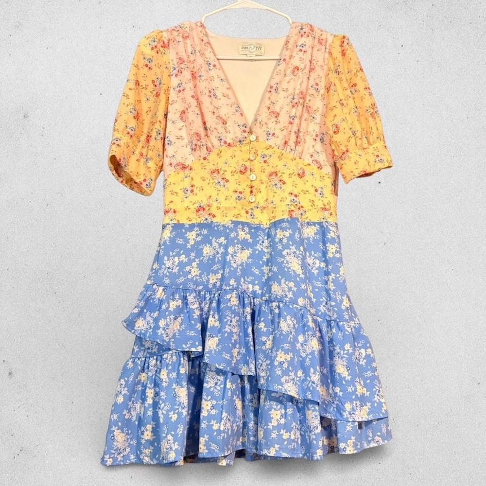Jun & Ivy multicoloured floral dress with ruffles and button-up front. Size: XS